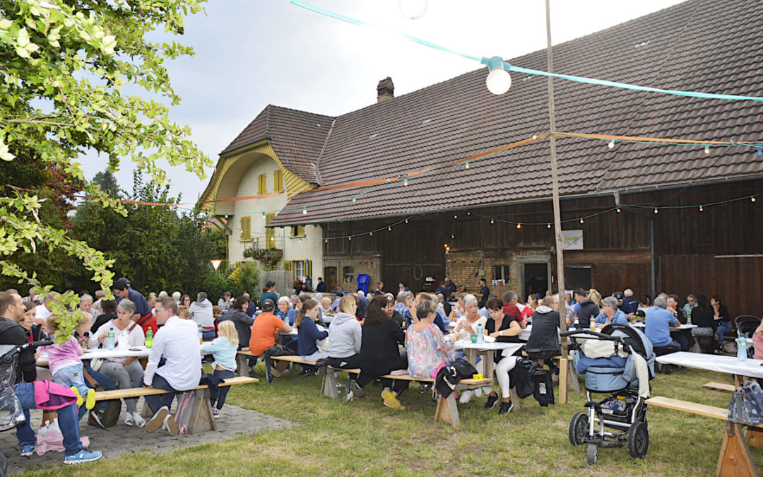 Jährliches Pizza-Essen – lecker und gemütlich