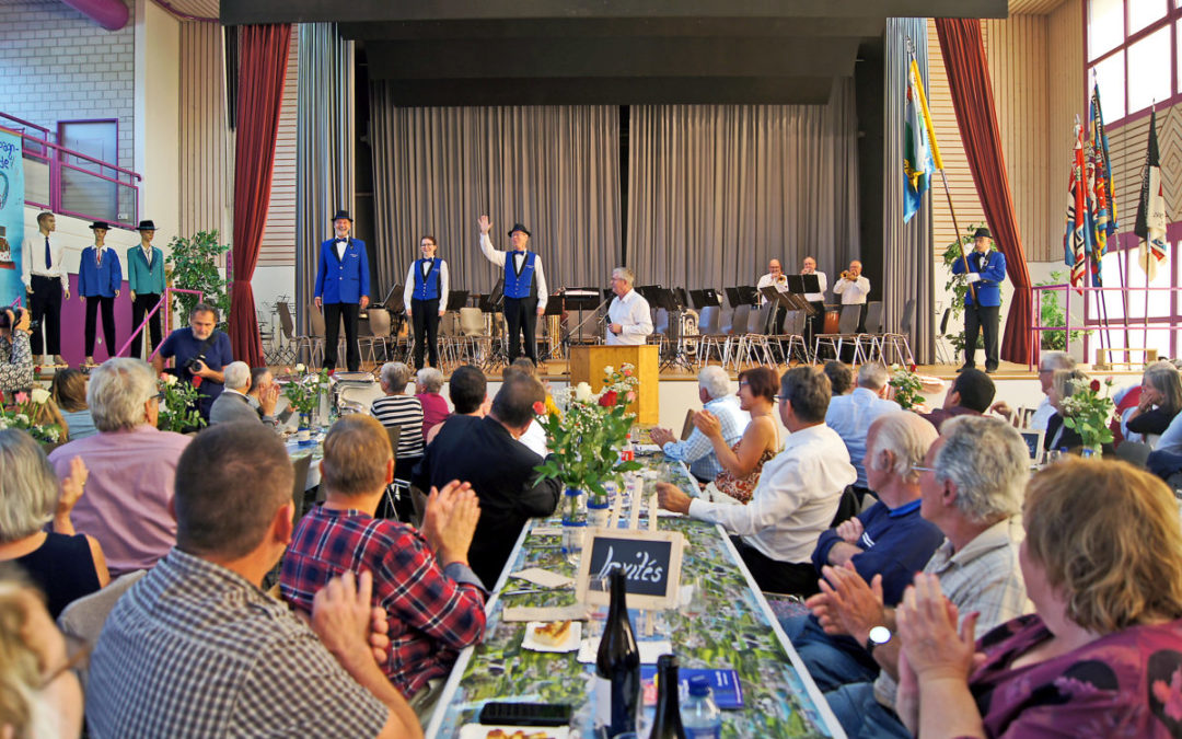 Jubiläum und Einweihung der neuen Uniform